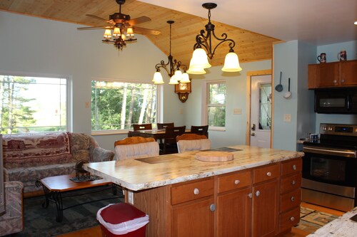 PERFECT LOCATION! Lake Superior View, AuTrain River (Kayak), Snowmobile Trail