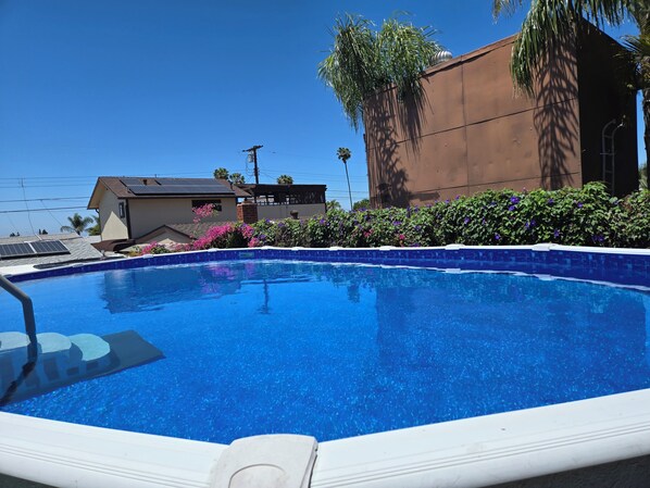 Outdoor pool, a heated pool - Family Gatherings, Pool Table, Ping Pong, Hot Tub Fun!! (San Diego)