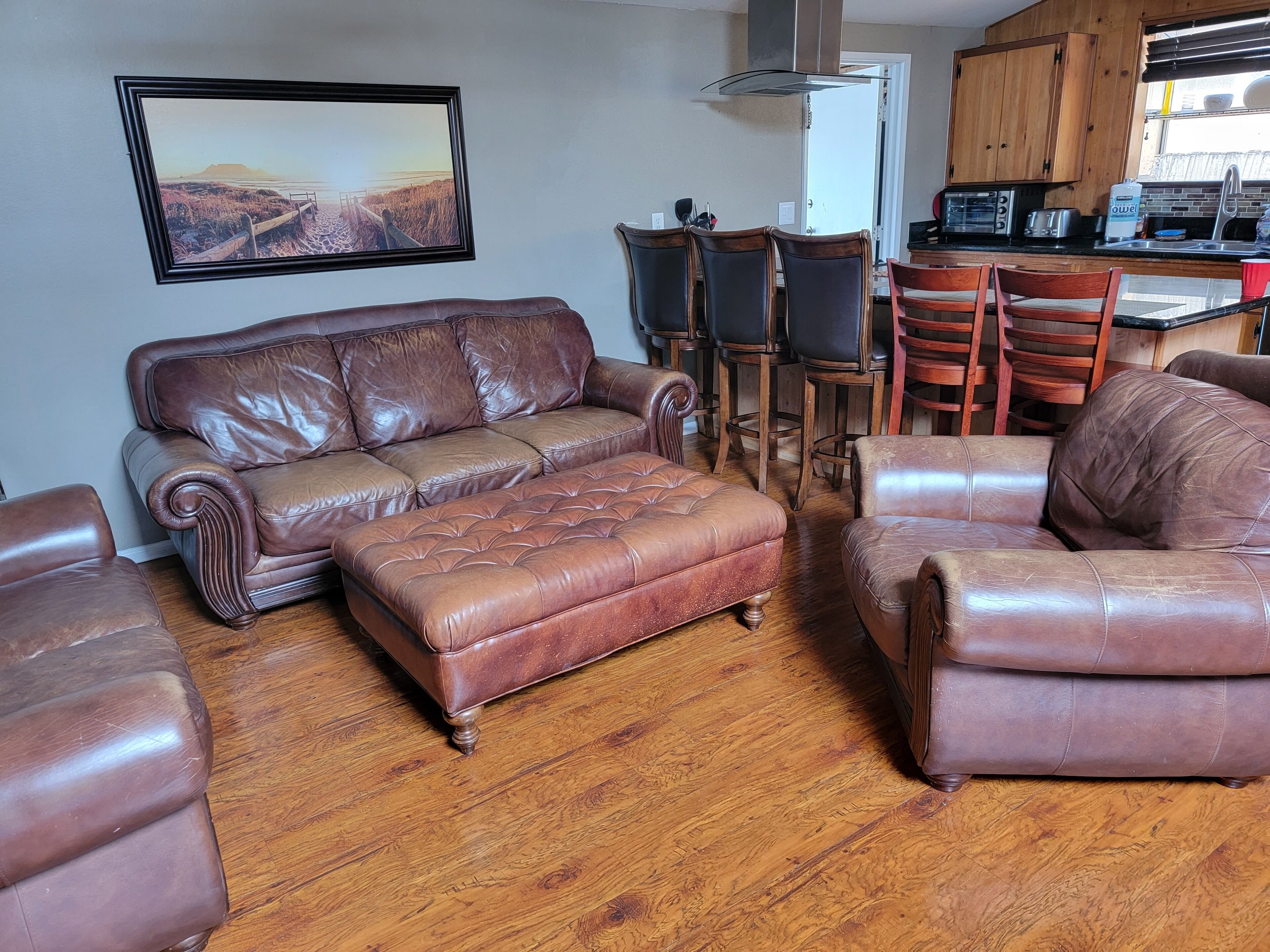 Family Gatherings, Pool Table, Ping Pong, Hot Tub Fun!!