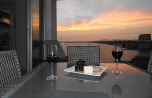 Dining - Condominium with the best amenities in Icon Puerto Vallarta in front of the sea (PUERTO VALLARTA)