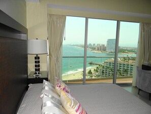 1 bedroom, in-room safe, iron/ironing board, free WiFi
