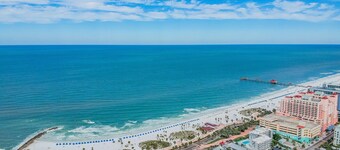 Dockside 504 with private balcony and beautiful views