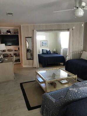 3 bedrooms, desk, iron/ironing board, travel crib