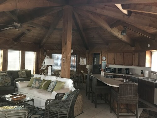 Beach front,  3/2 in the house with a 3rd bath downstairs in the garage