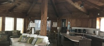 Foran, ved siden av crossover, 3-2