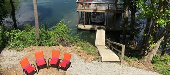 信仰、家族と友達：Norris Lakeにある素敵で設備の整った9ベッ ドルームの家。