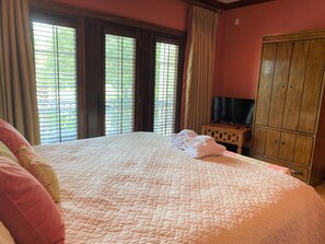 6 bedrooms, free WiFi, bed sheets - 89 Ocean Creek - Private Pool & Shared Dock (Saint Helena Island)