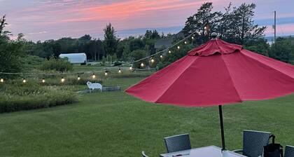 Stunning home near Sandbanks - Picton - Prince Edward County