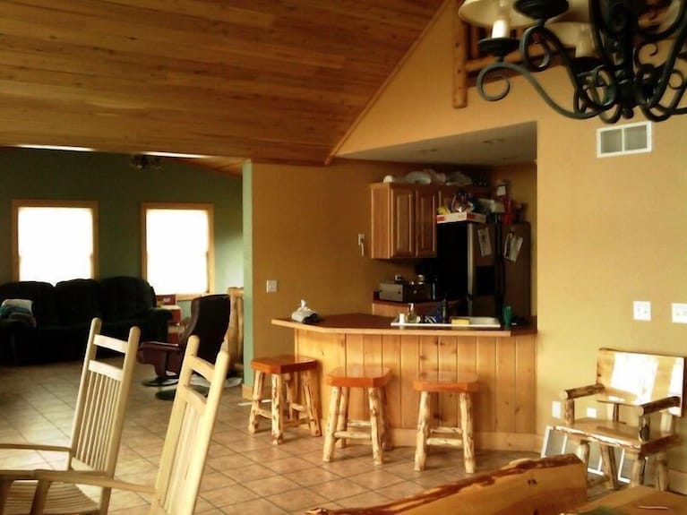 Cabin In The Middle Of 72 Acres ~ Private Swim Pond ~ Memorial Day To Labor Day - Wisconsin