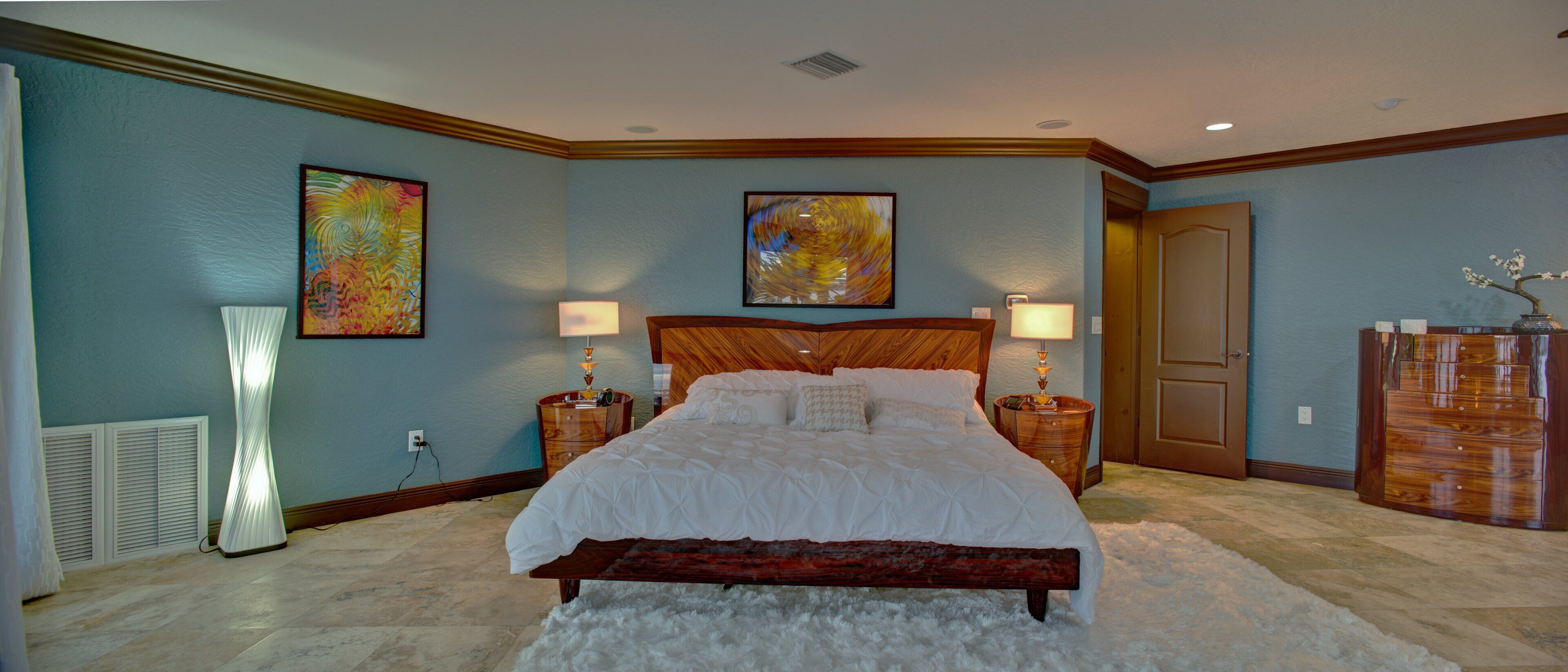 Private Waterfront Estate Event Venue / Vacation Rental-8 bd /7 bt sleeps 22