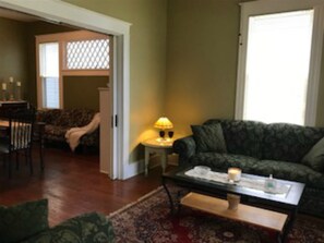 Smart TV, DVD player, books