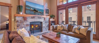 2 soveværelser m / stor hems + 2. 5 bade - 8 sovepladser. Gratis købmand levering!