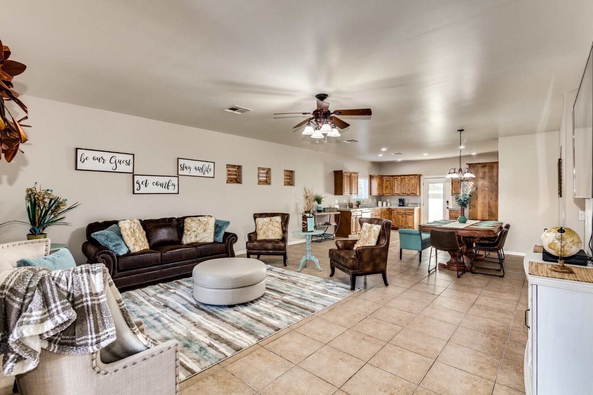 Superstition Mountain Desert Escape - Your Desert Oasis Awaits!