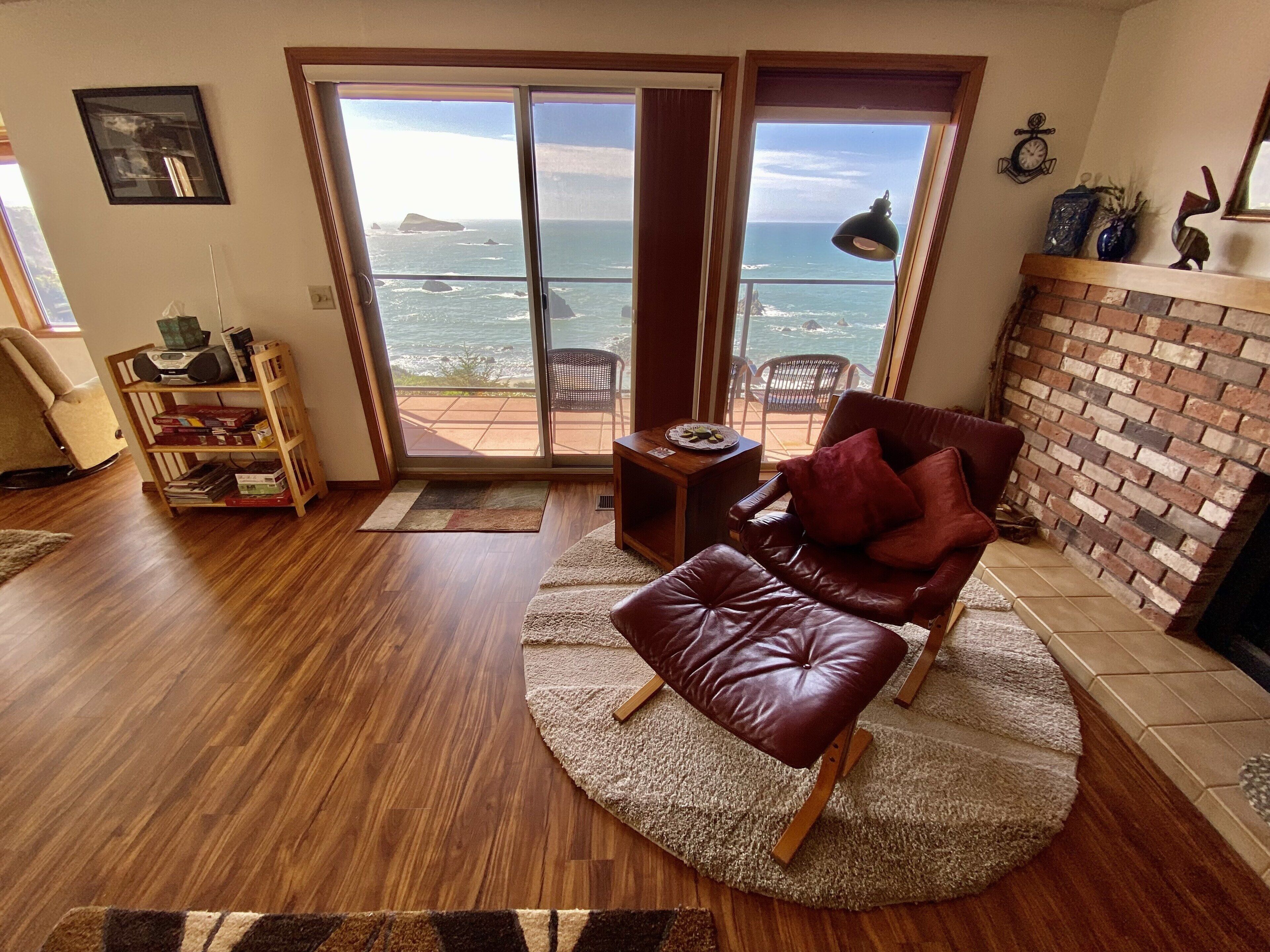 TV, fireplace, DVD player, stereo