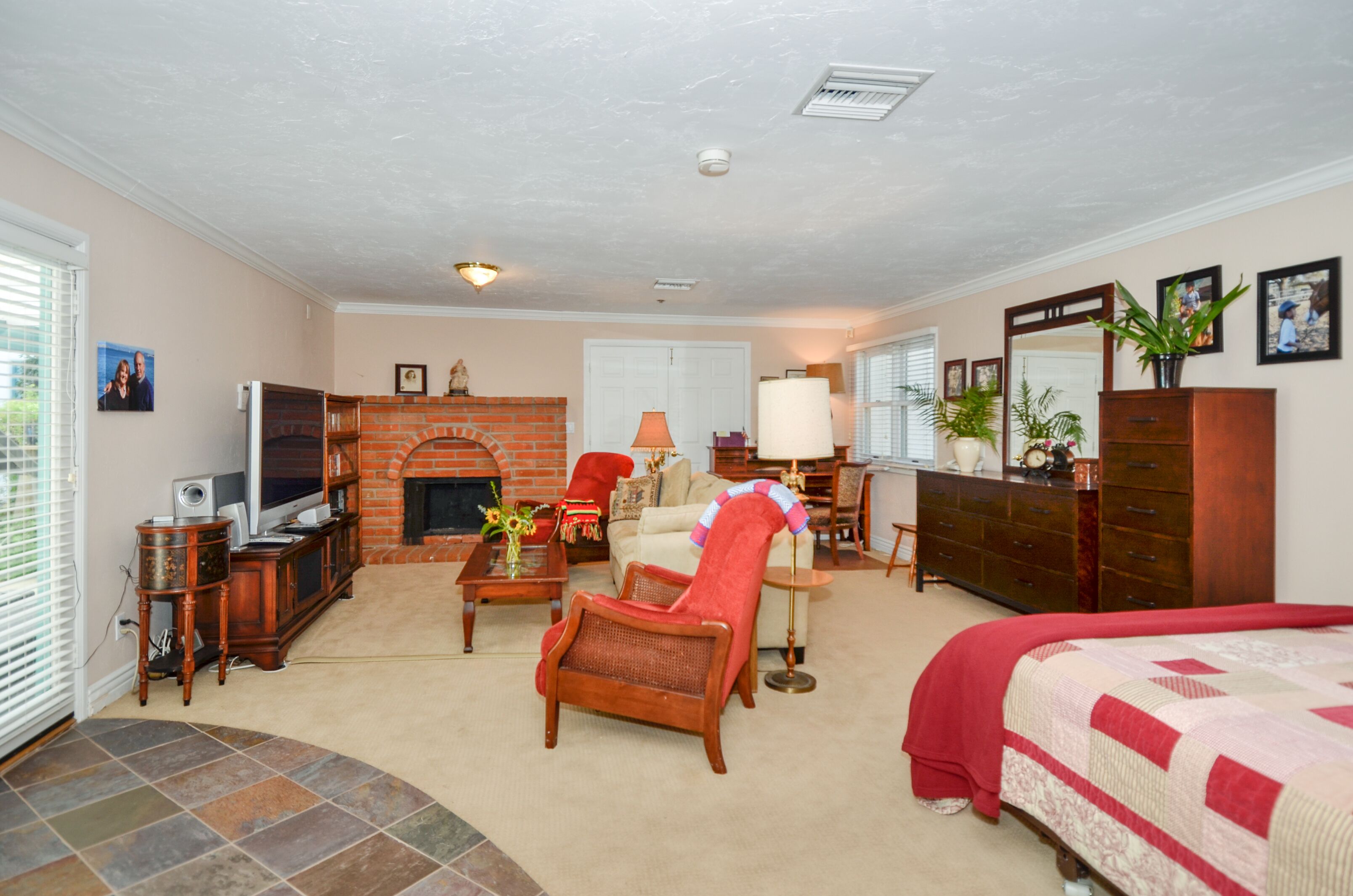 VILLA  ESCONDIDO stunning one of a kind luxury suite with views and a pool 