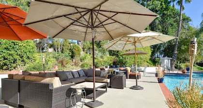Upea yksi yllätys Luxury Suite näkymät ja uima-allas