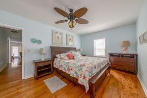 3 bedrooms, iron/ironing board, travel cot, free WiFi