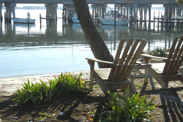 Nice place to relax by the water