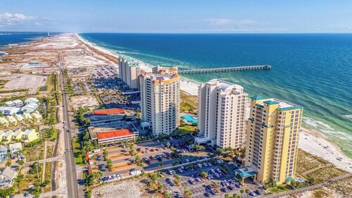 Beach Colony West 3E/ 2BR+2BA Gulf Front w/Beach Chair Service & WINTER RATES