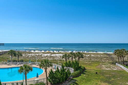 Beach Colony West 3E/ 2BR+2BA Gulf Front w/Beach Chair Service & WINTER RATES
