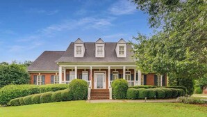 Exterior - Conyers pool estate, sleeps 12 (Conyers)