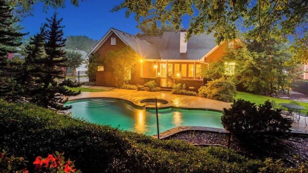 Pool - Conyers pool estate, sleeps 12 (Conyers)
