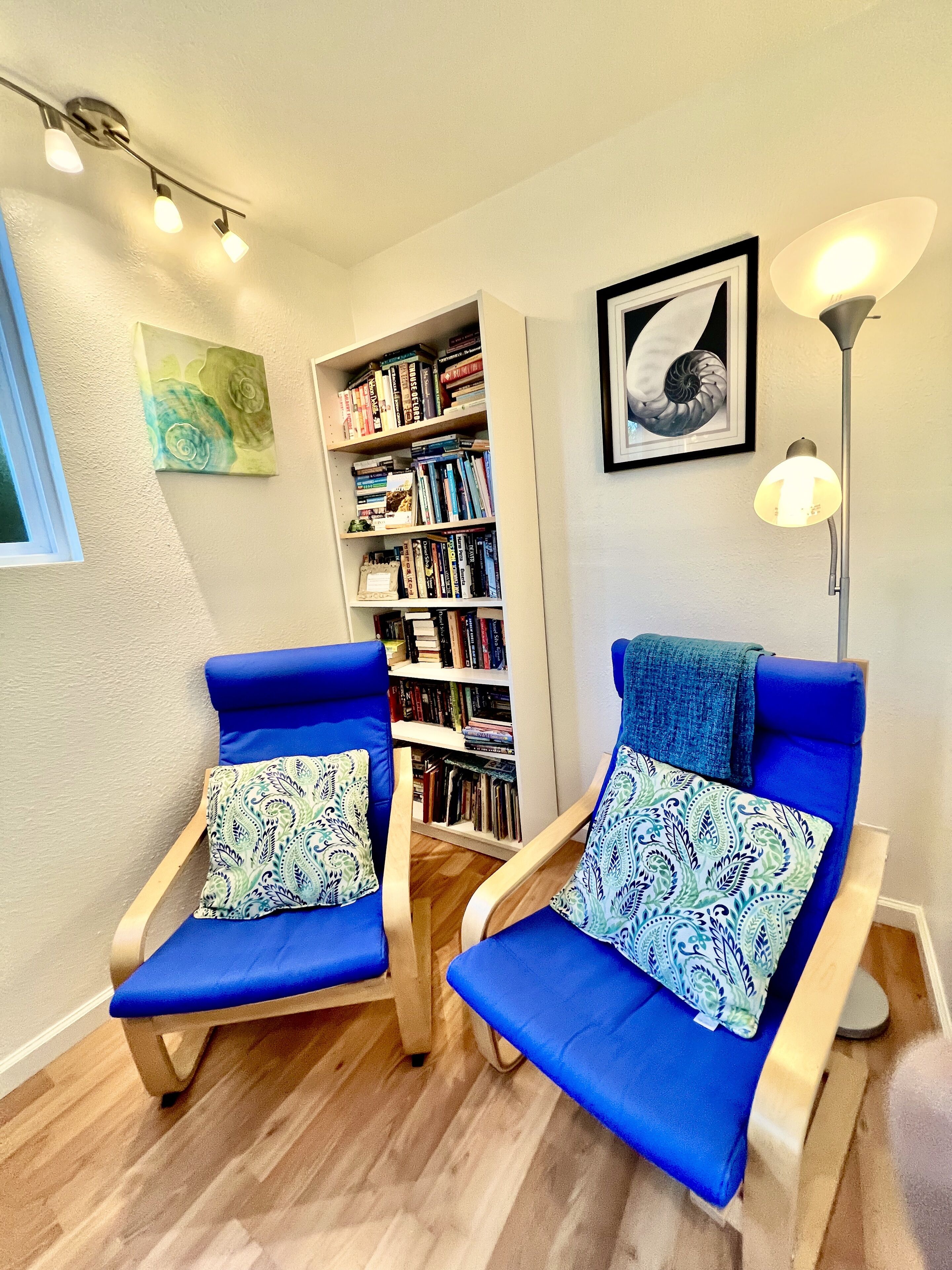 2nd row, Next to the Beachgate path - 4min walk to the sand - Newly Remodeled