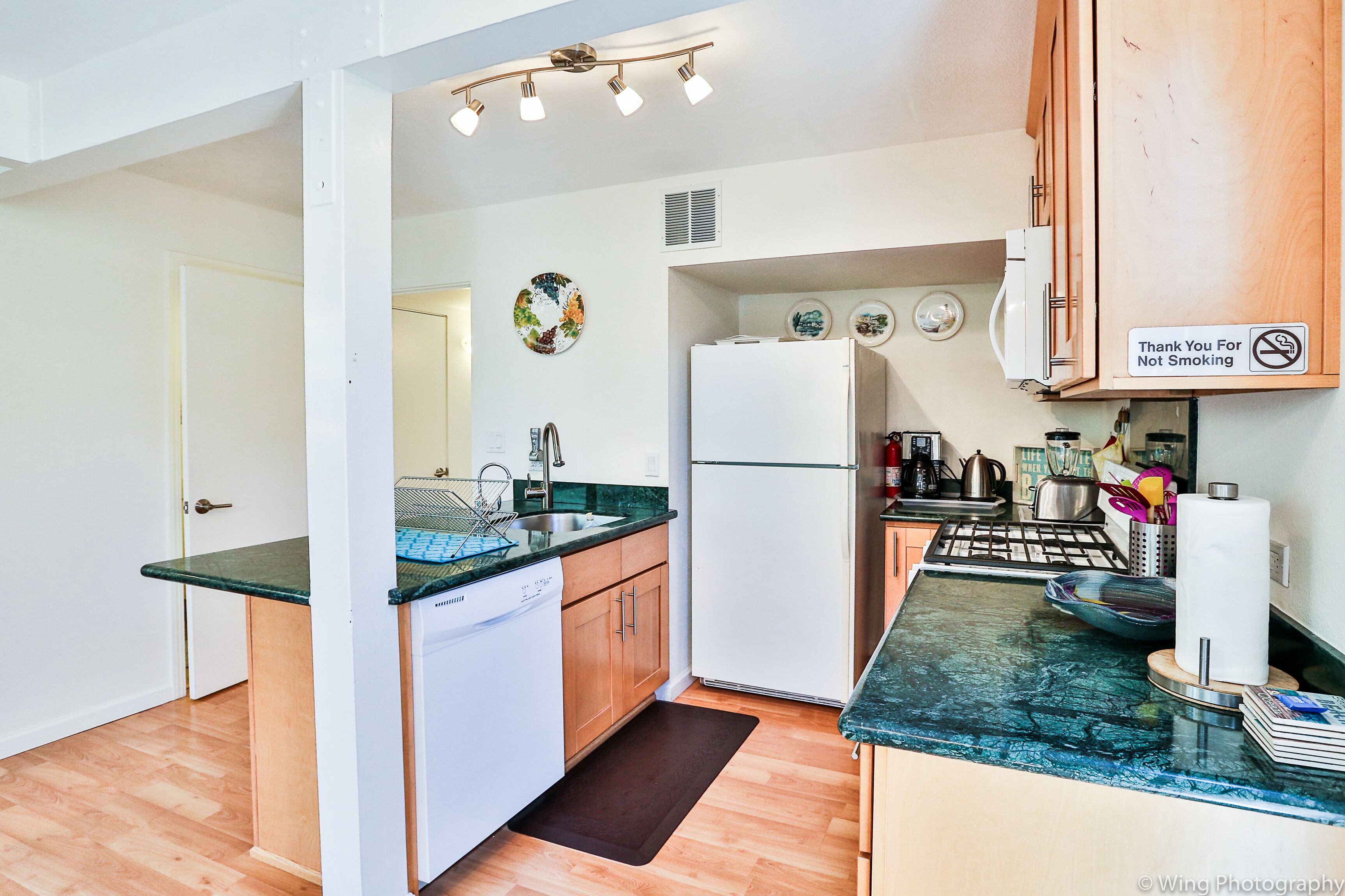 2nd row, Next to the Beachgate path - 4min walk to the sand - Newly Remodeled