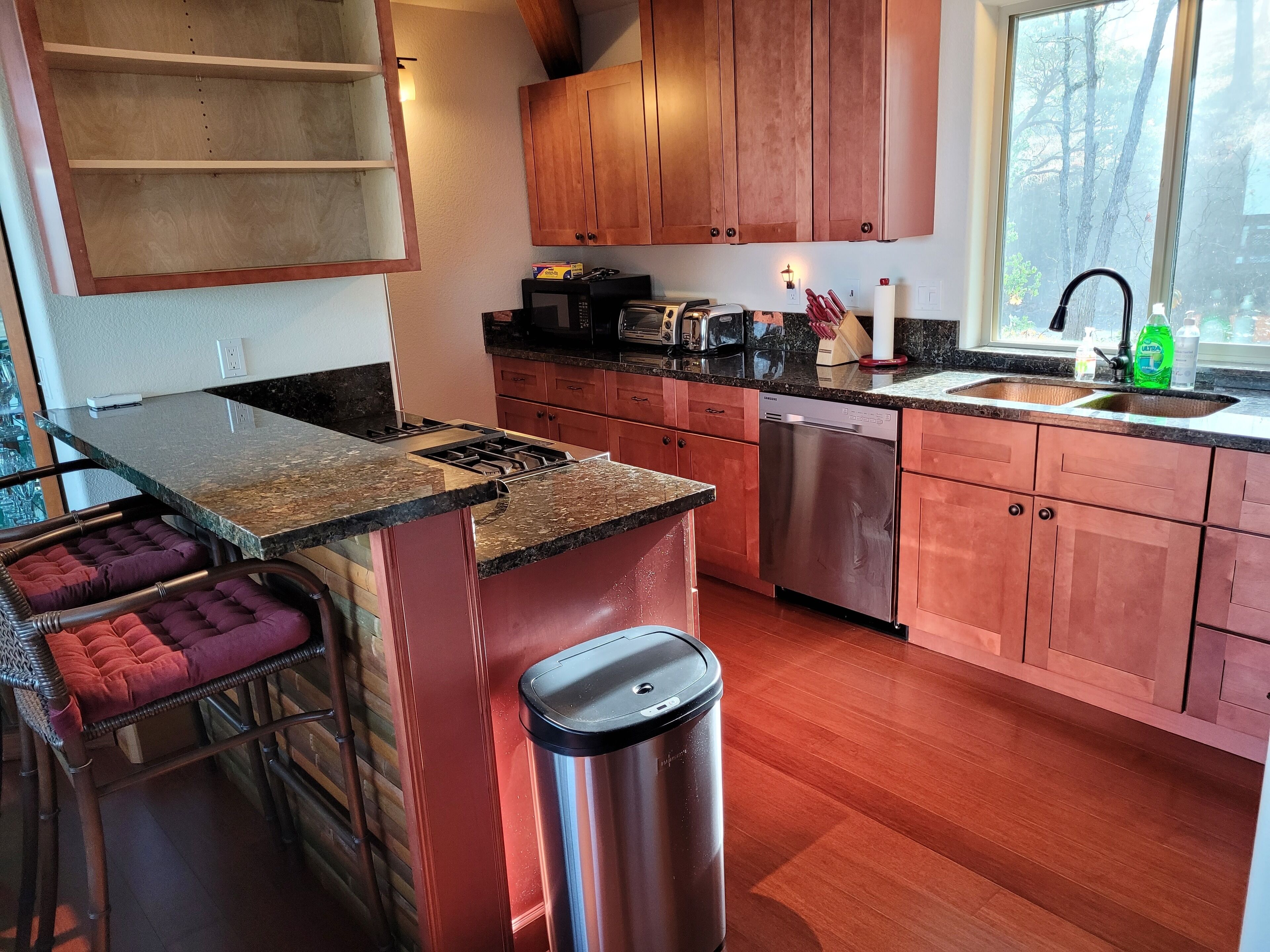 The Best In Ashland: Magnificent View, Privacy, Quality, Convenience, Very Clean