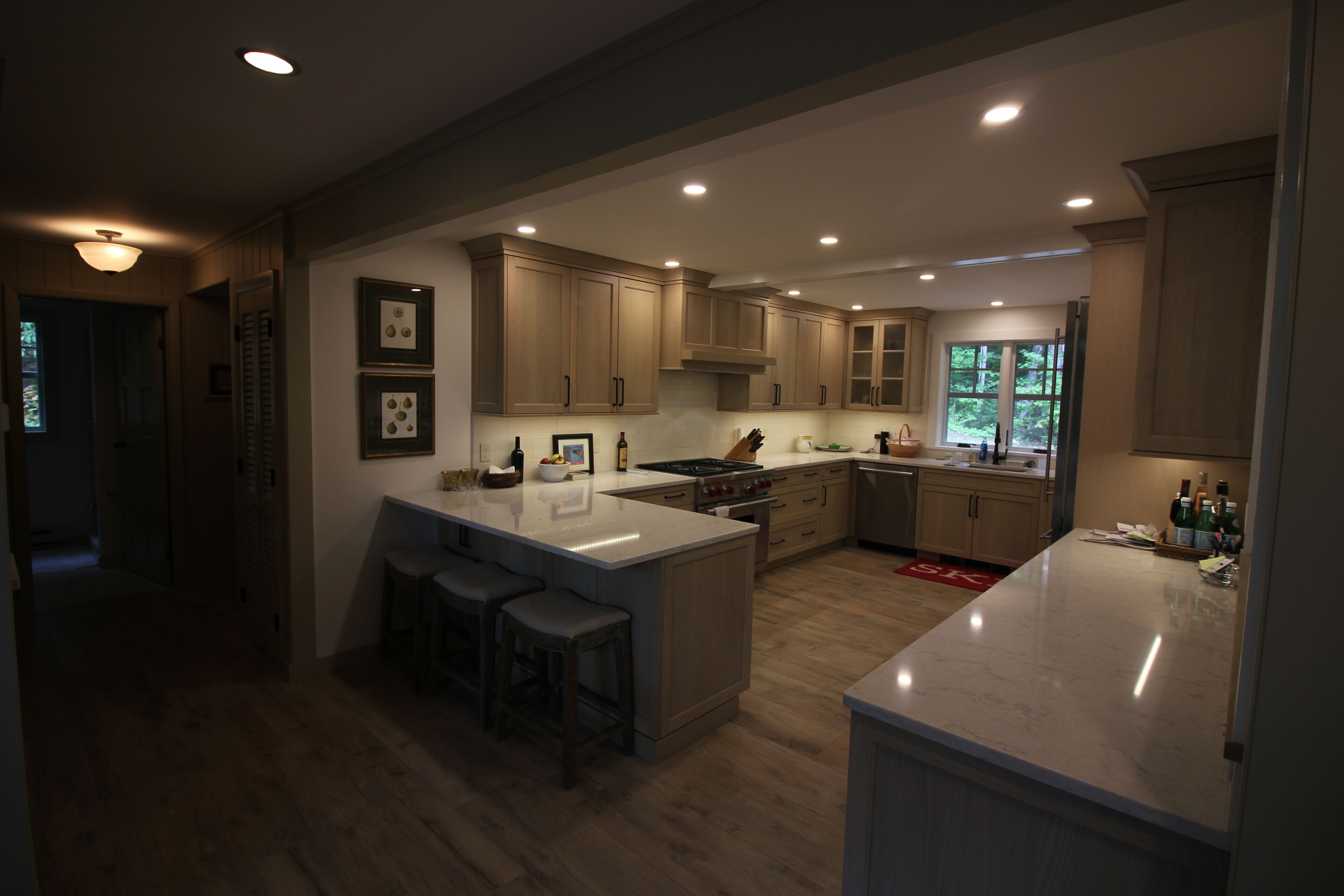 Available for xmas and other 2024 days. GREAT LOCATION, WALK TO TRAIL,SKI HOME!