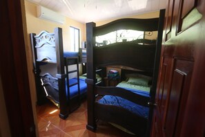 2 bedrooms, Internet, bed sheets