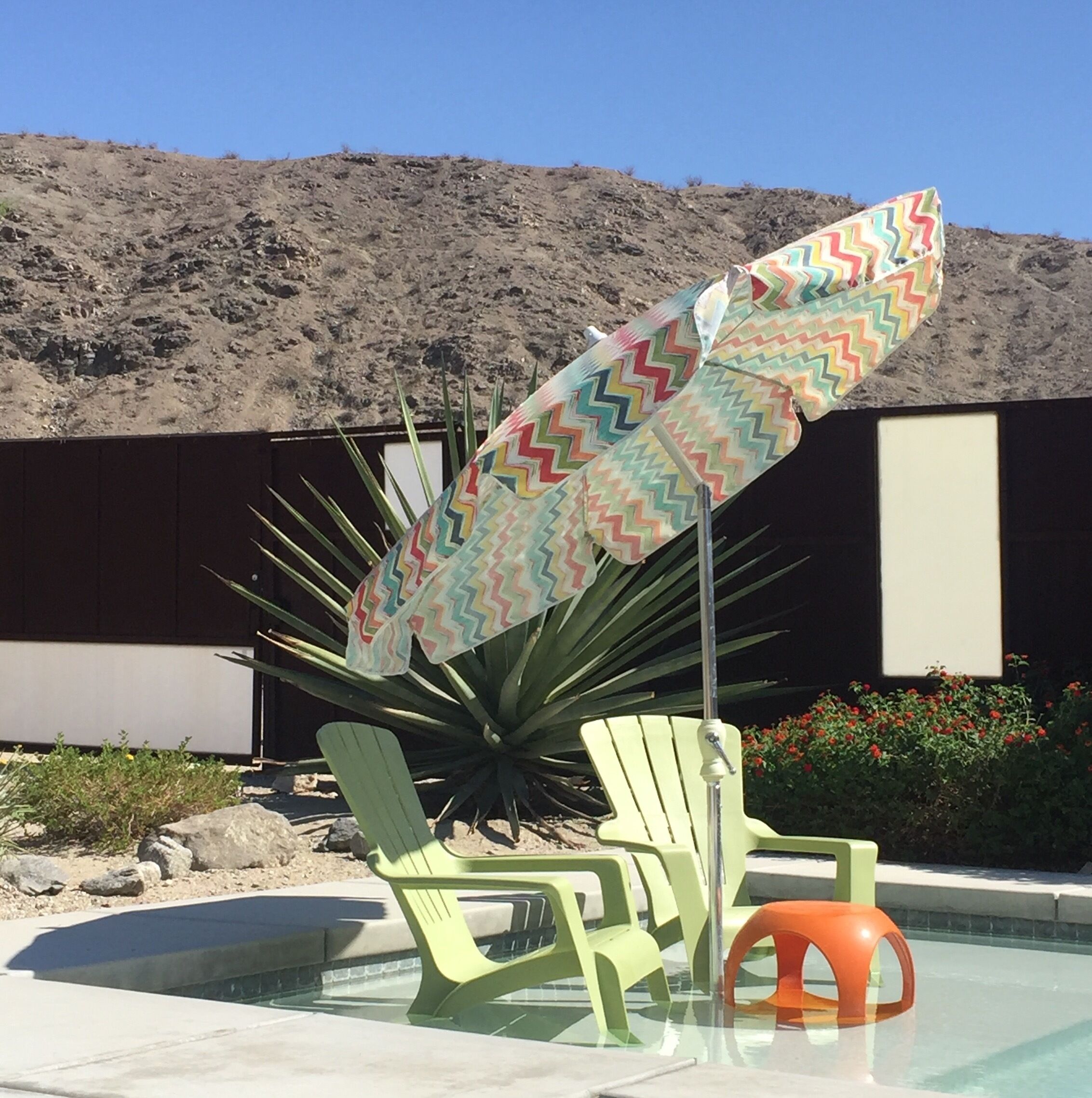 Secluded Enclosed Romantic Bungalow (non-condo) w/Exclusive-Use Pool and Spa