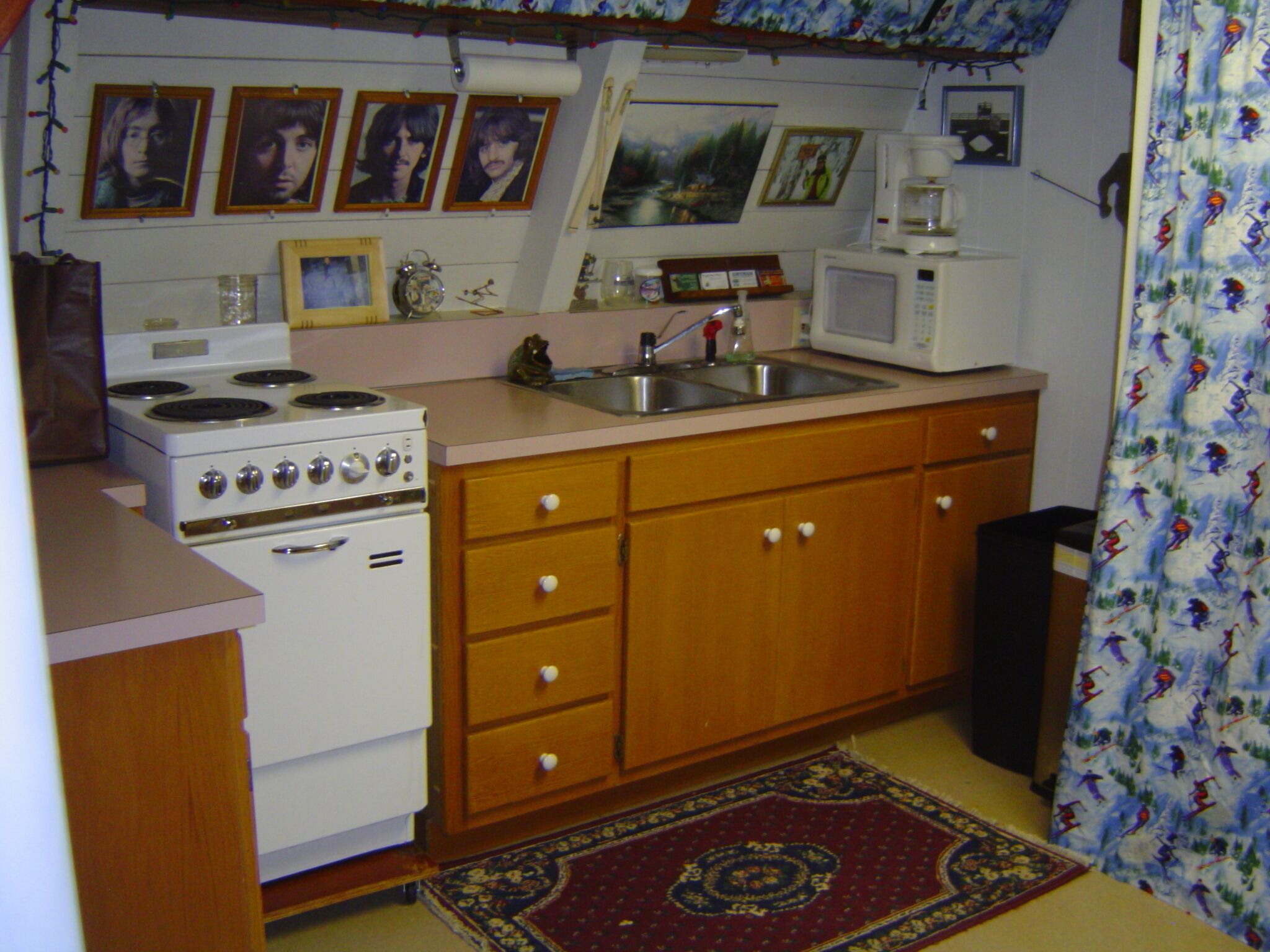 Rock-N-Roll Cabin On Mount Rainier