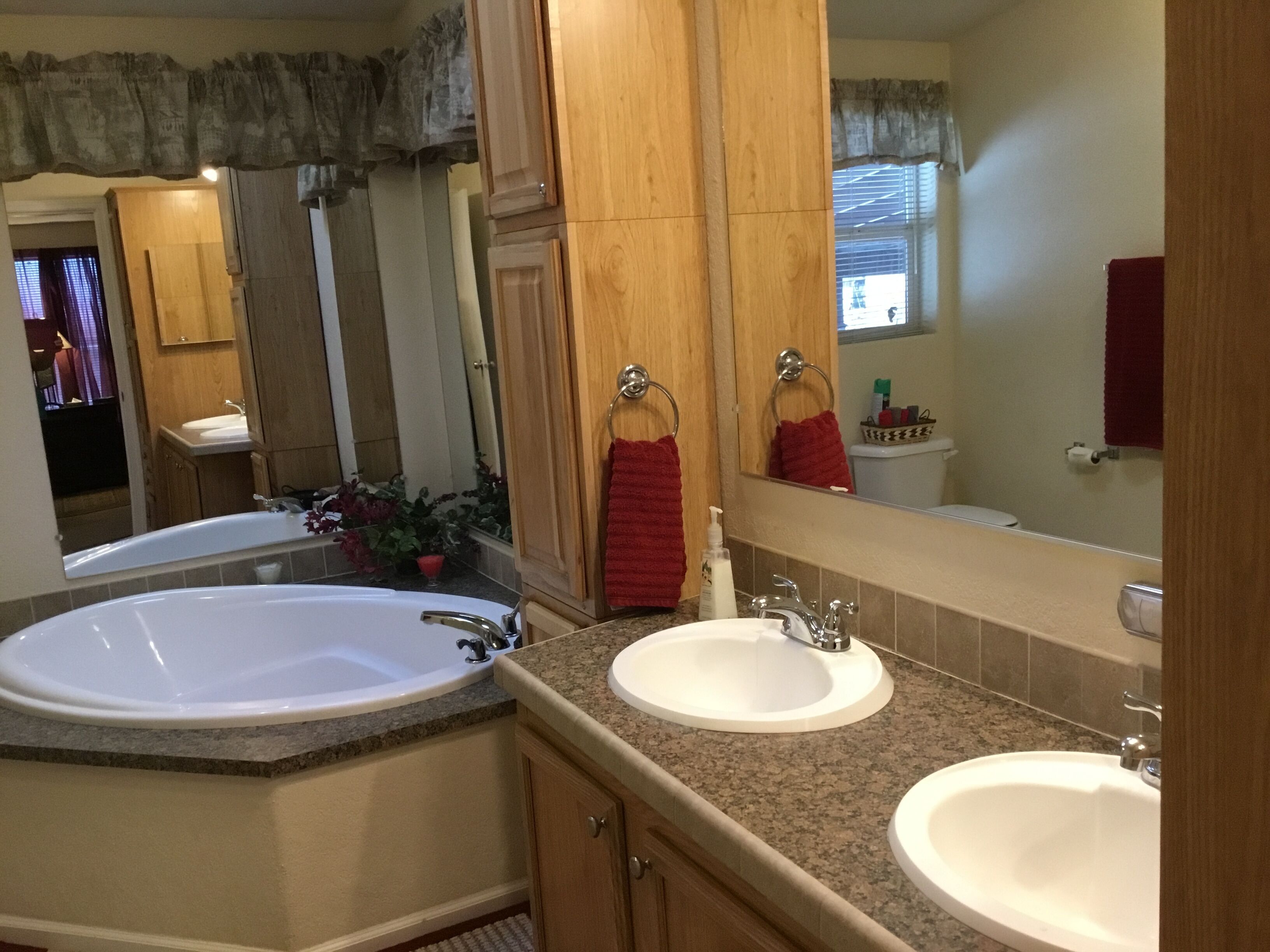 Spacious 4 seasons 3 bedroom 2 bathrooms for 1 great getaway.