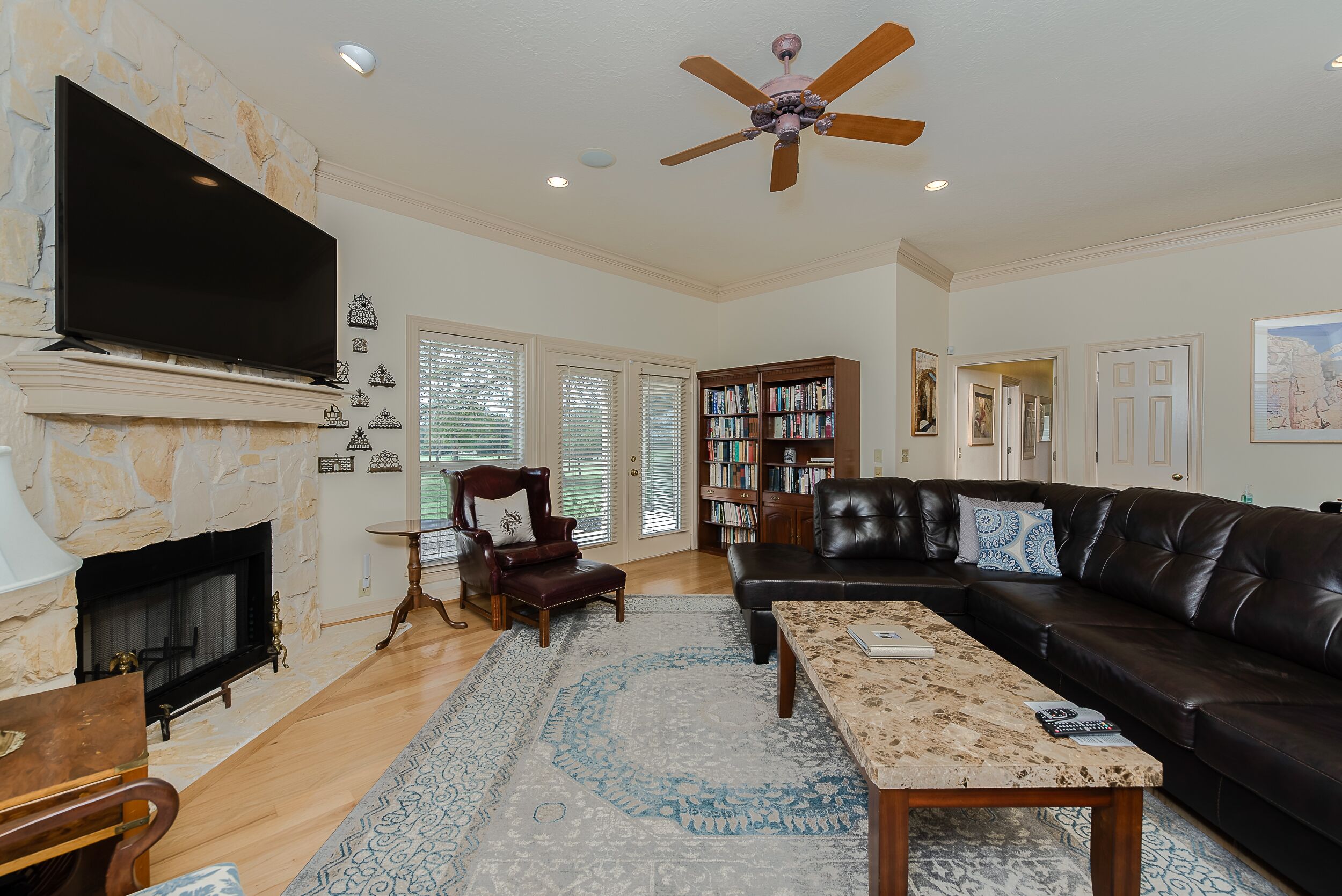 Private & peaceful country home located 12 minutes from TAMU