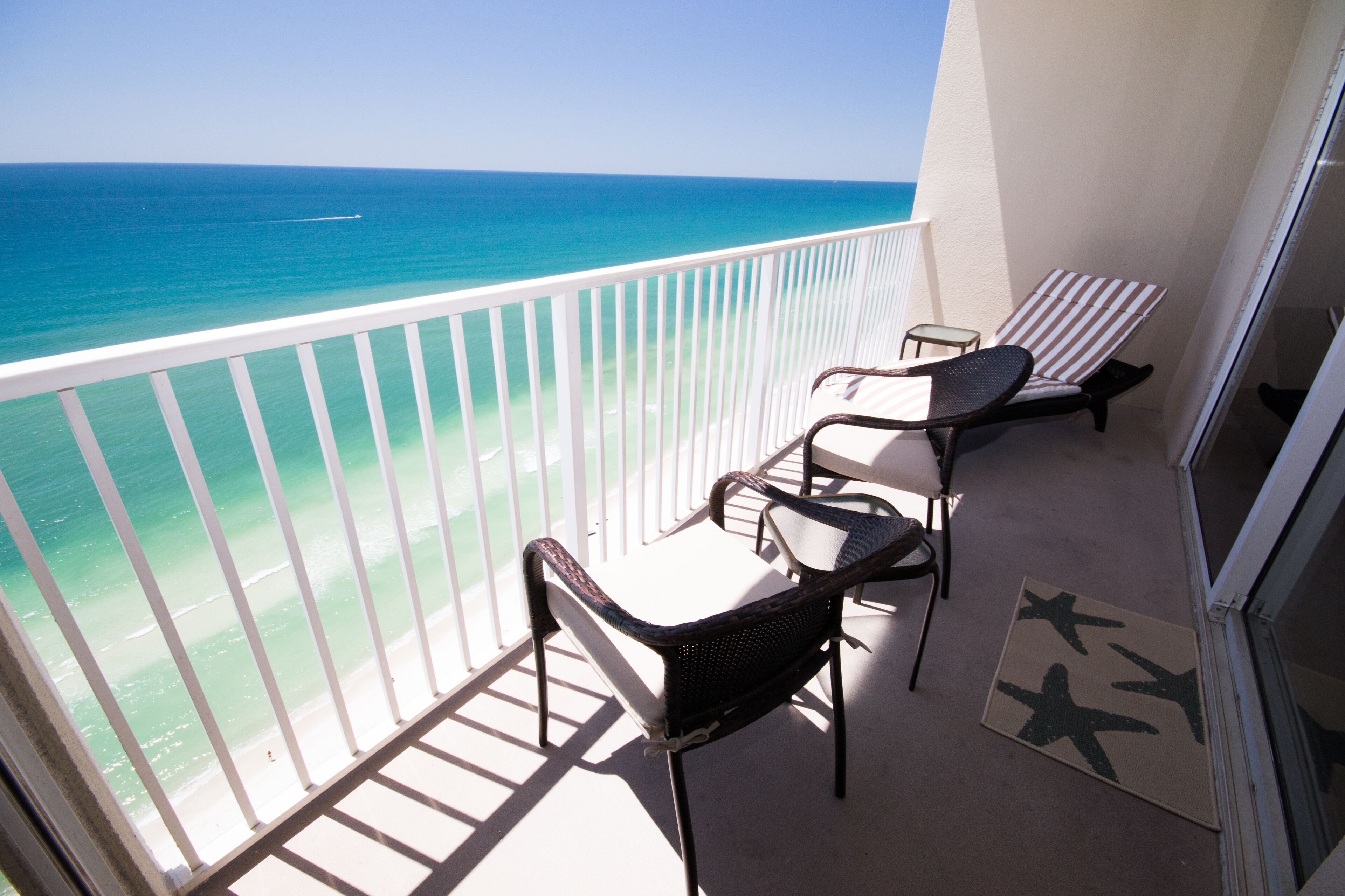 Tidewater #2108, 21st Floor, 4 Reserved Beach Chairs/2 Umbrella, STUNNING VIEWS!