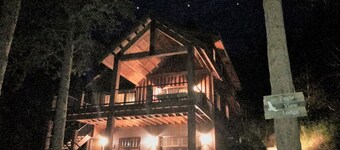 Nouveau! La maison ULTIMATE loin de chez vous! Hot tub, foosball, prĂšs de ATV / Ski Area!