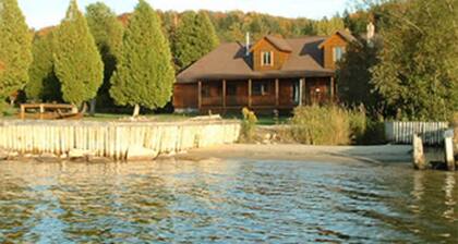 GREAT LOCATION! GREAT VIEW!