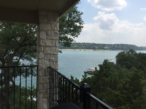 Lake Travis Waterfront - 4BR / 3BA upeat näkymät, venelaituri