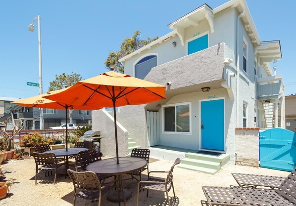 屋外ダイニングエリア