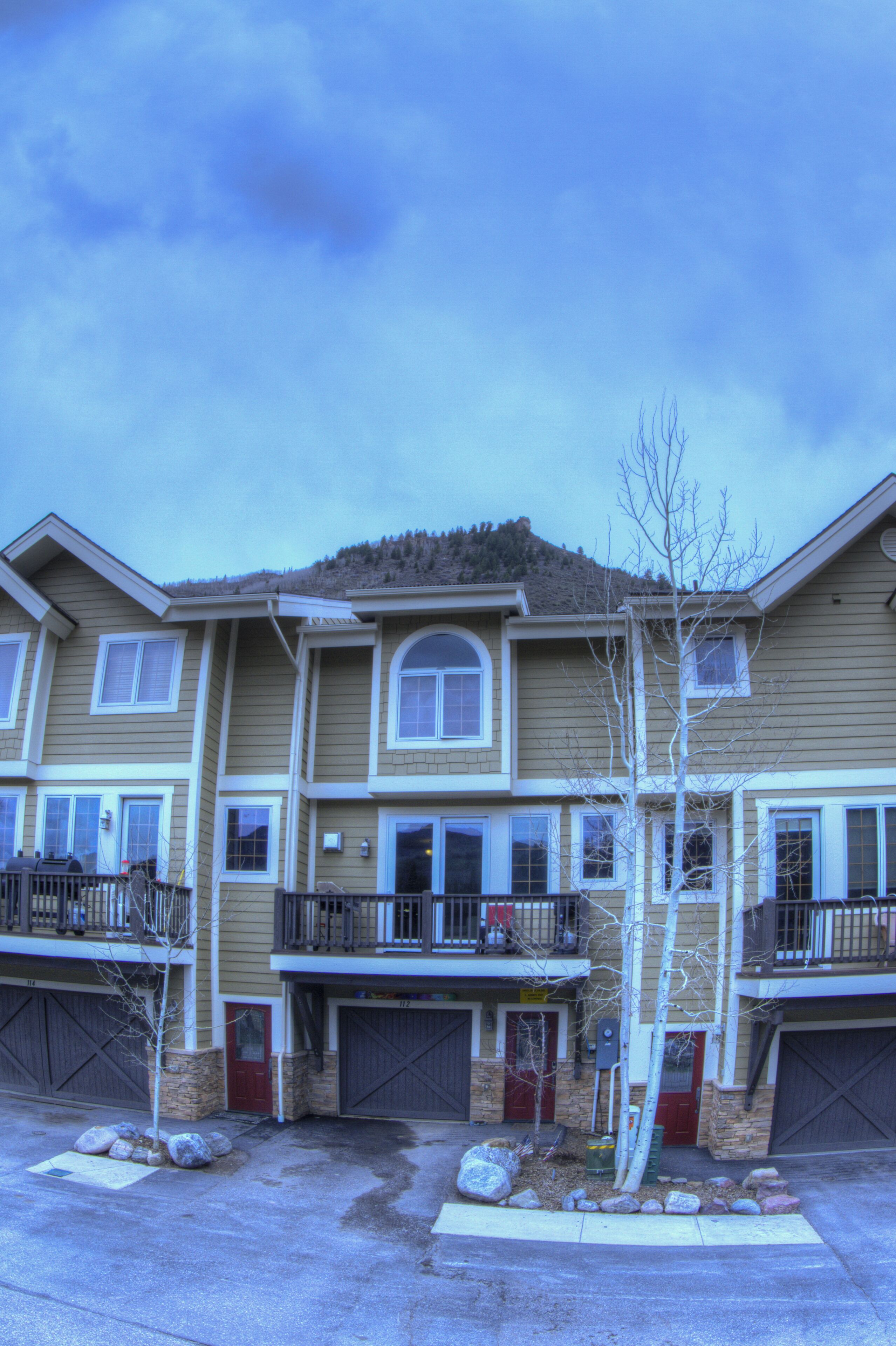 UNBEATABLE Location- just minutes from Vail and Beaver Creek!