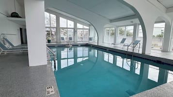 Indoor pool, outdoor pool