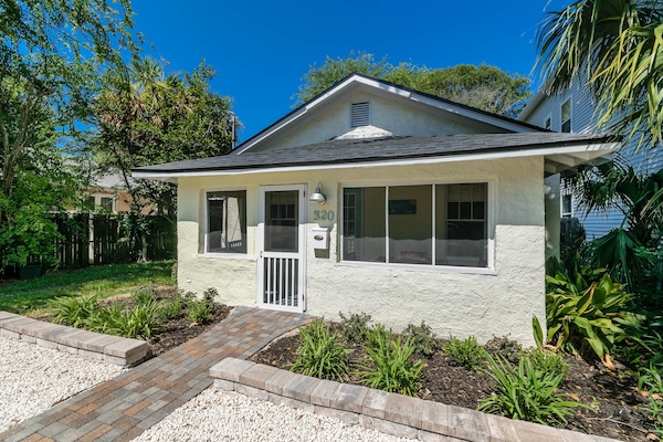Sunshine Cottage exterior