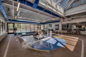 Piscina coperta, piscina all'aperto