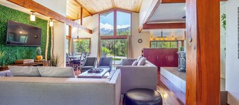 Contemporáneo "River Retreat House" con 2 cubiertas en Southfork