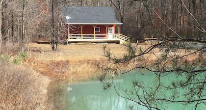 Secluded Amish-Built Cabin--Pond & Firepit on 6 Private Acres! Best Star-Gazing!