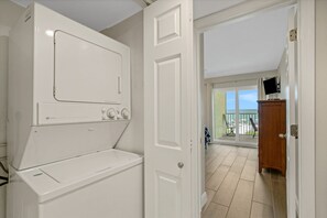 Interior - Anthony Beach Cottages - Gulfview Condo - 2 bedroom gulf front with heated pool (Bradenton Beach)