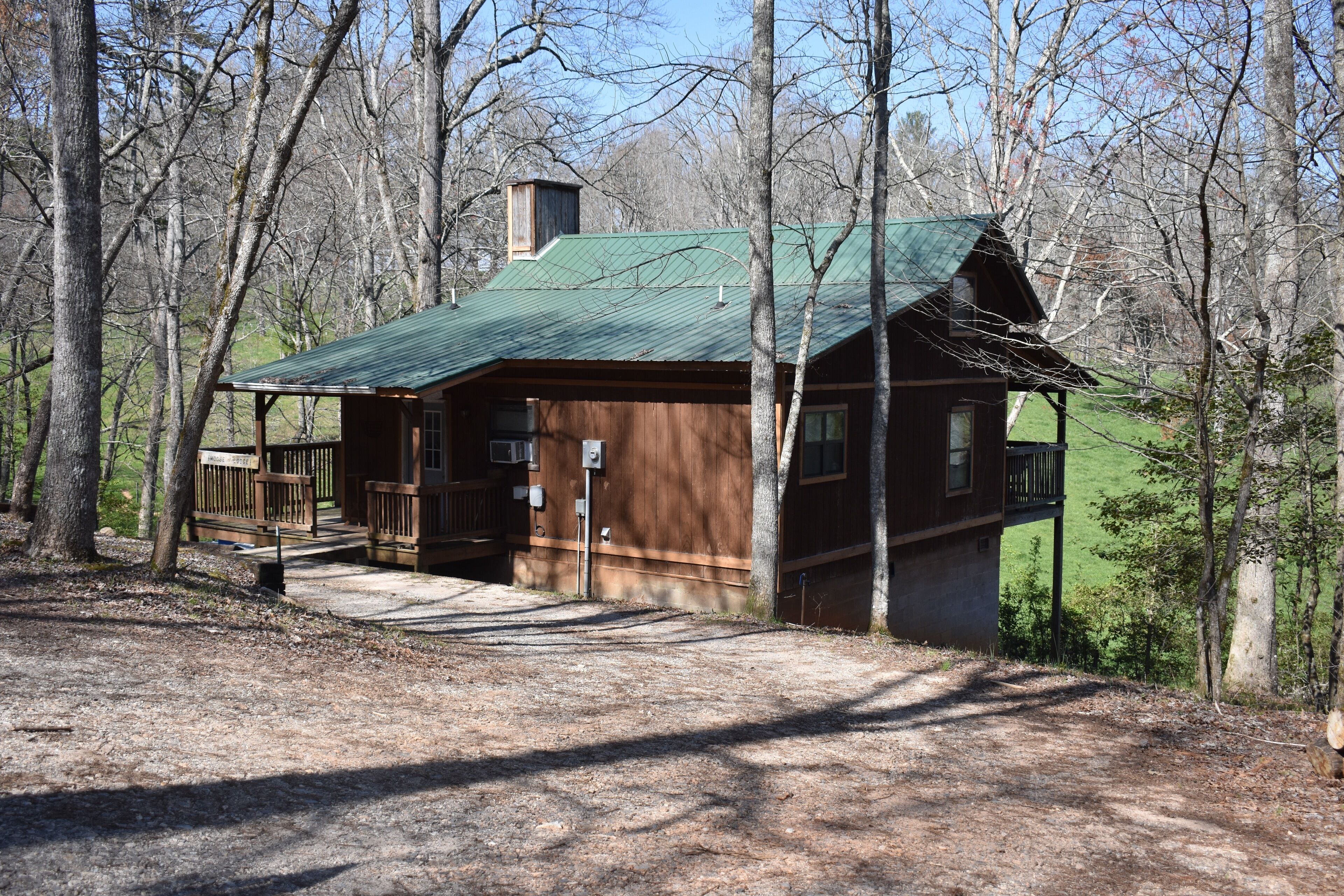 Private, Secluded, Relaxing Cabin.
ASK ABOUT WEDDING OPPORTUNITIES!