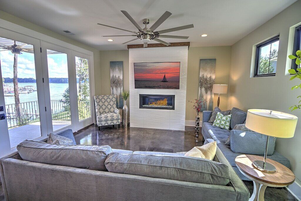 Luxury Waterfront Home with Amazing views! November special 10%