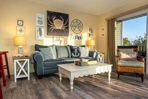 Smart TV, DVD player, books, stereo - Anna Maria Island Simply Beautiful Townhome! The Perfect Location for Vacation! (Holmes Beach)